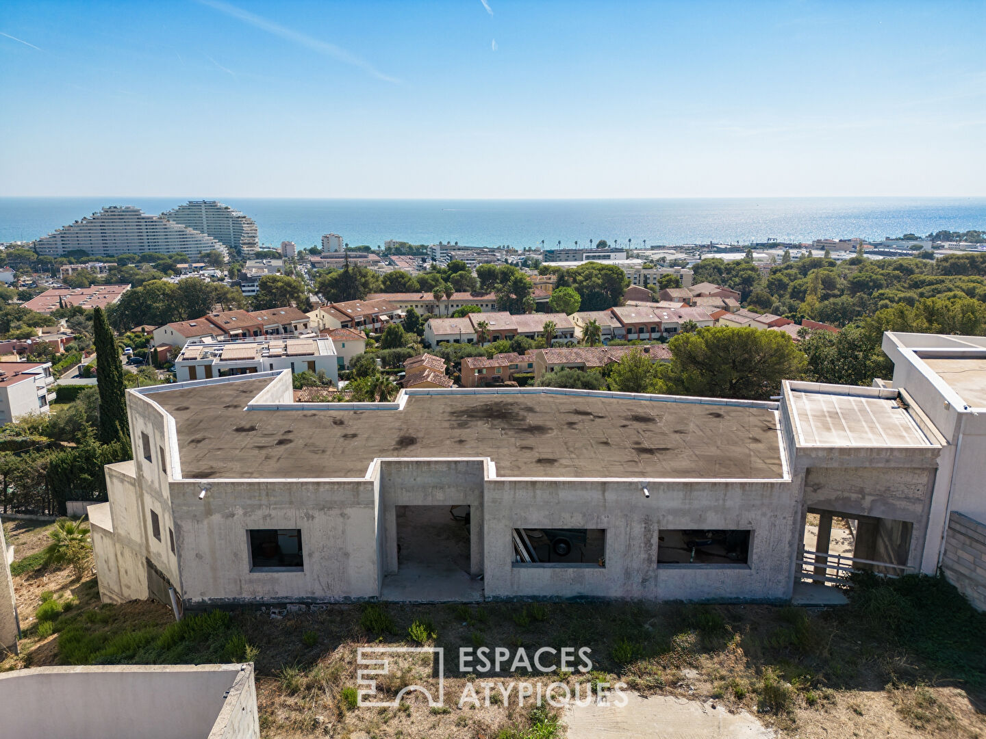 Californian villa ready to finish with panoramic sea view.