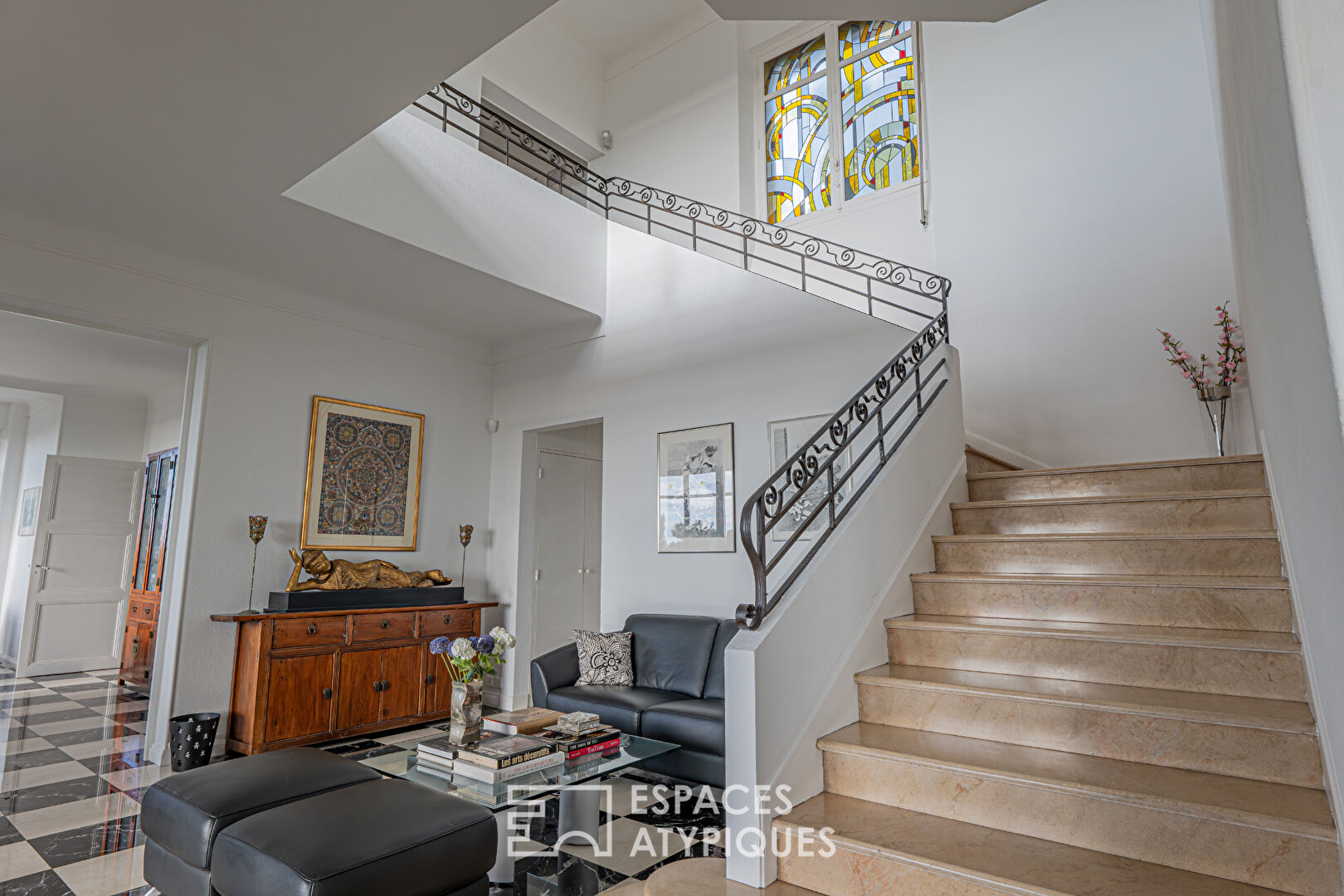 Maison Belle Époque avec piscine et vue mer à Grasse