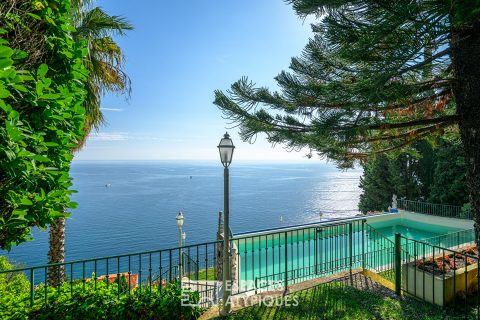 Exceptional villa in a dominant position in Roquebrune Cap Martin