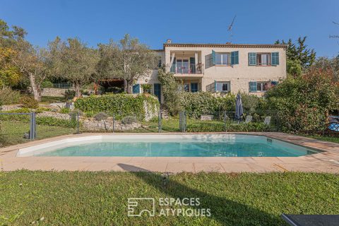 Charming family home with swimming pool in Valbonne