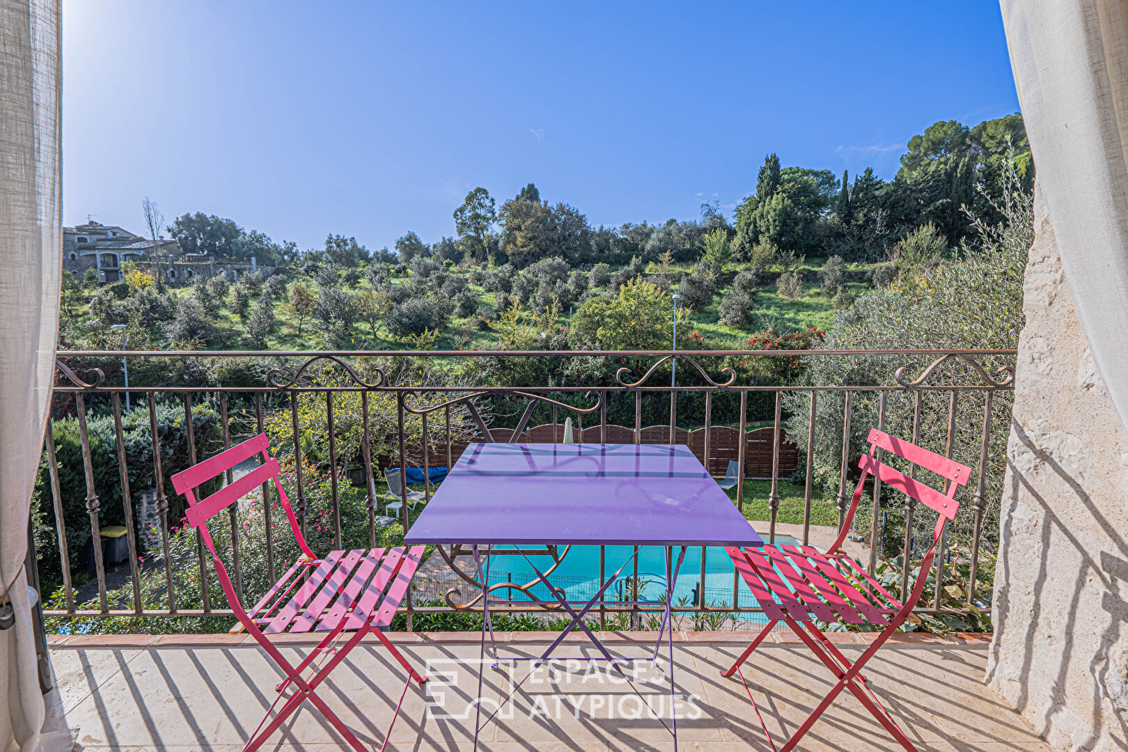 Charming family home with swimming pool in Valbonne