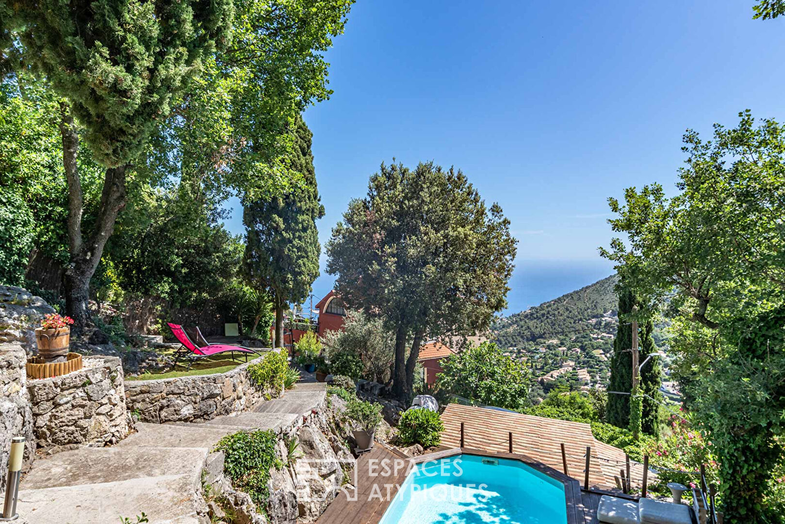 Rez-de-jardin avec vue mer contemplative et studio indépendant