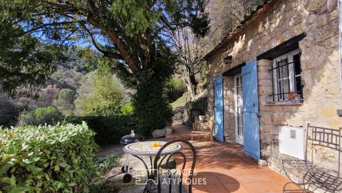 Mas provençal du XIXe siècle avec piscine et aperçu mer – Quartier Saint-François, Grasse