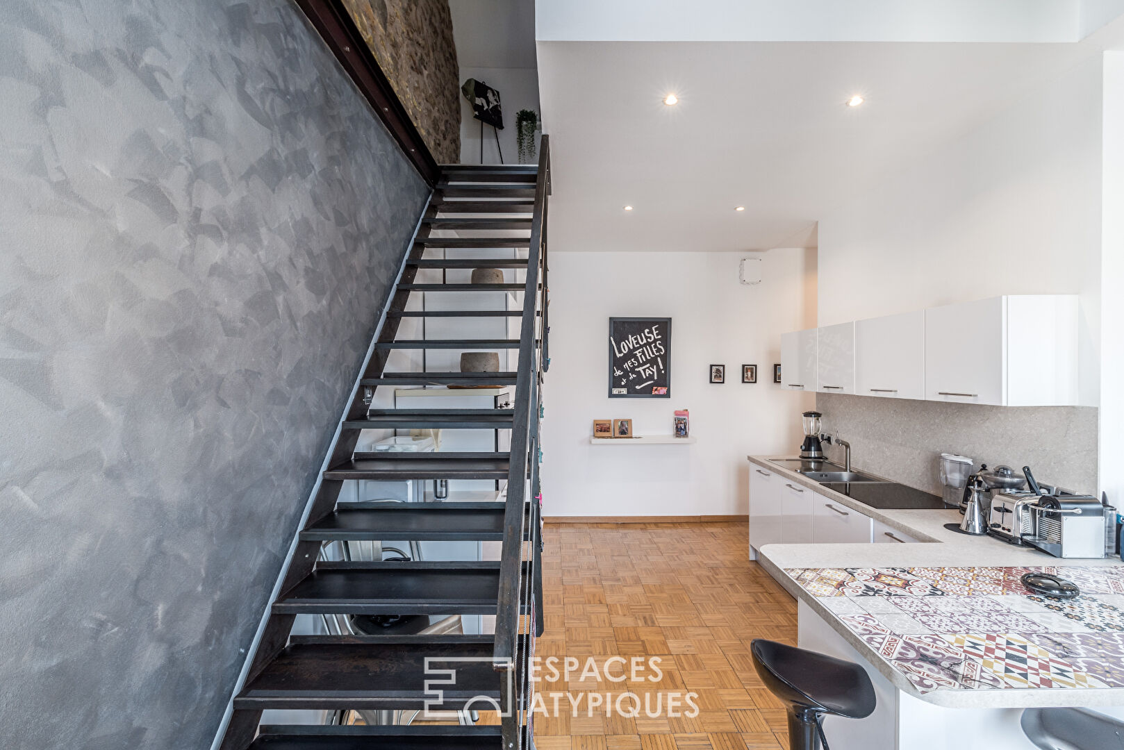 Loft contemporain avec mezzanine – Emplacement d’exception