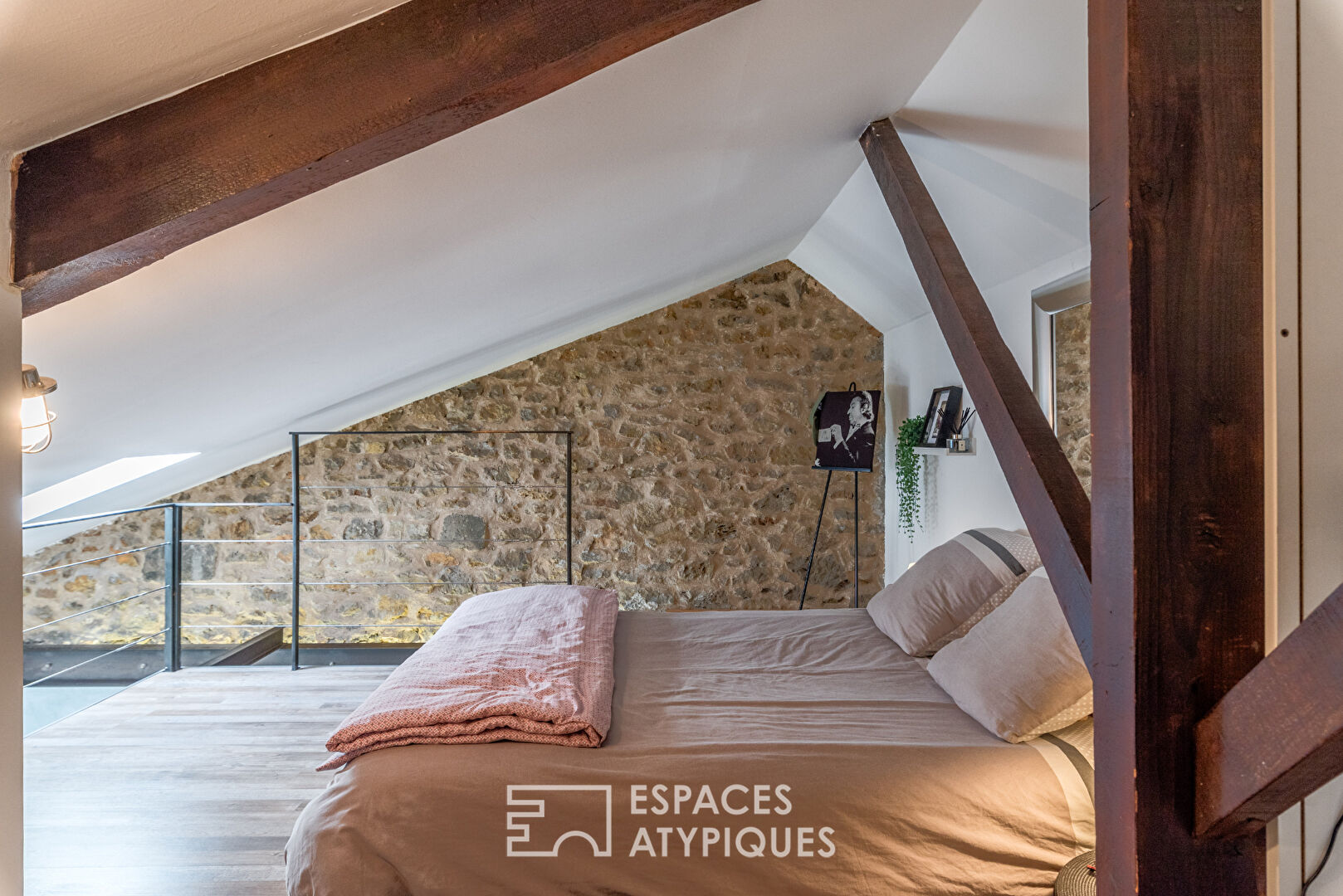 Loft contemporain avec mezzanine – Emplacement d’exception