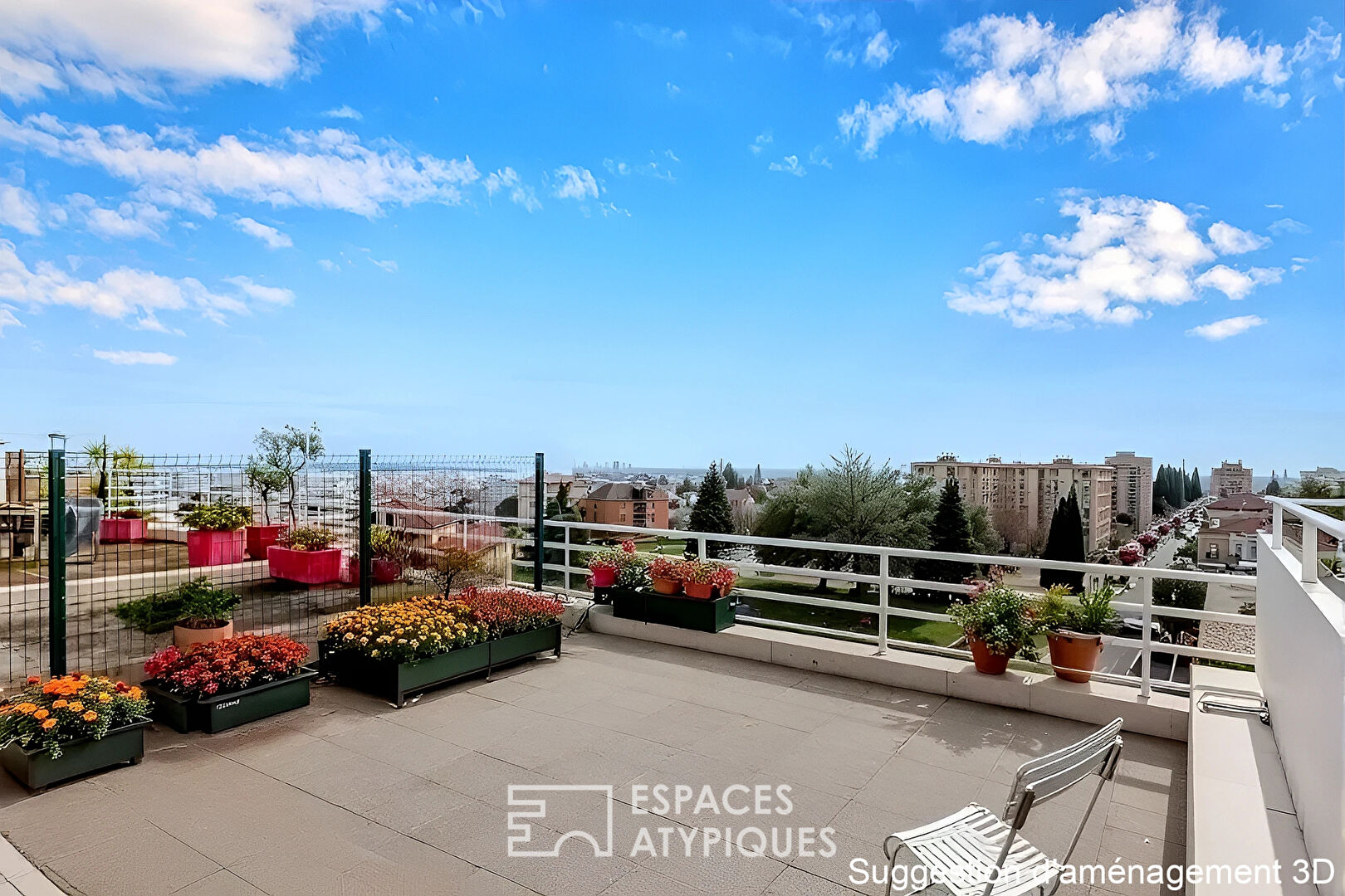 Top floor apartment with private rooftop