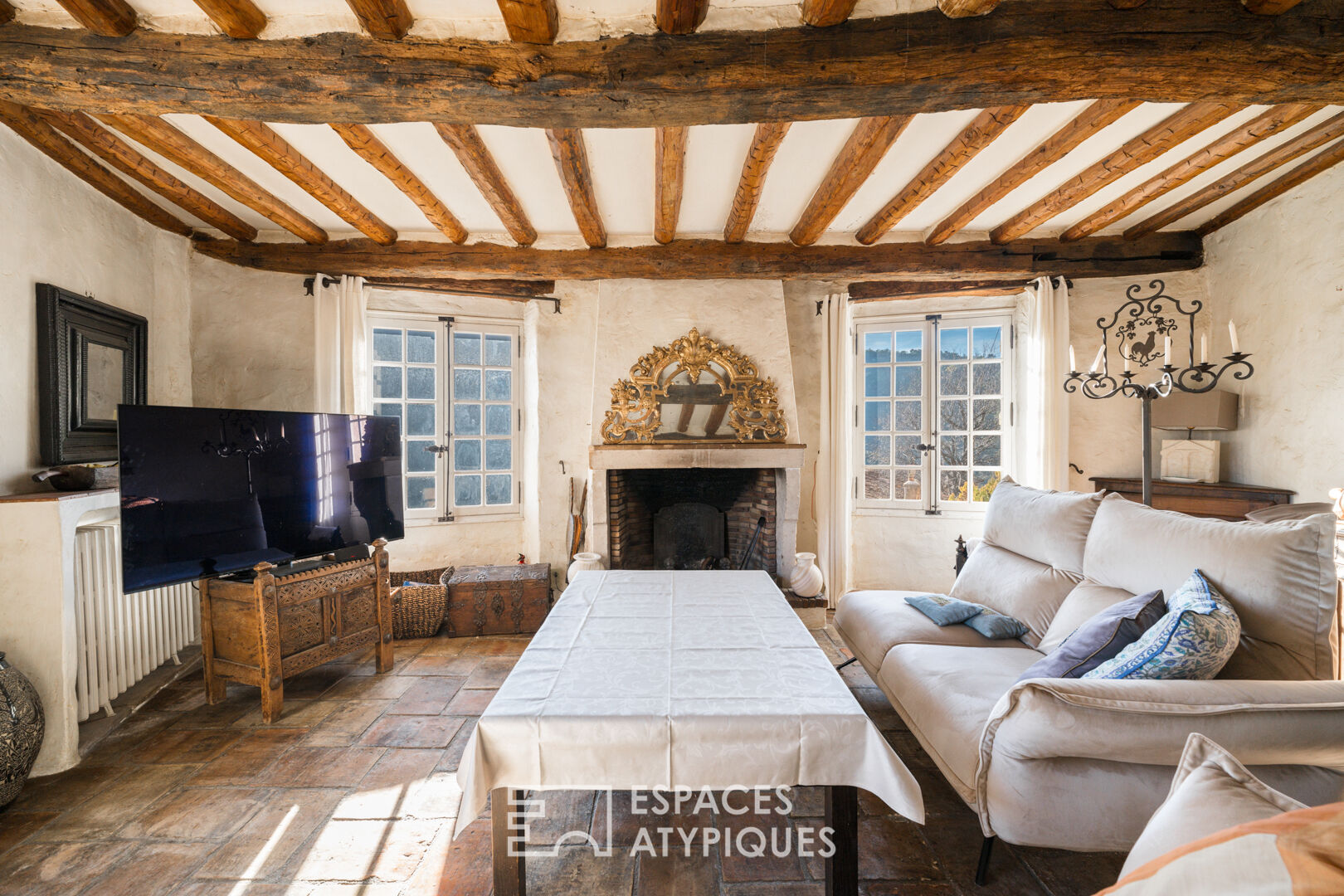 Maison dans un village provençale à l’architectue médivial à Auribeau-sur Siagne