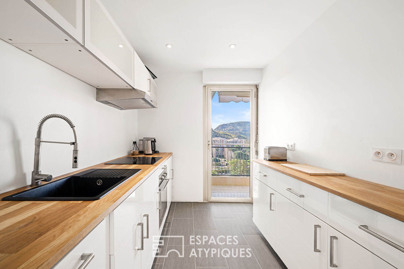 Spacieux appartement T2 de 69m² avec vue mer à Cannes Marina