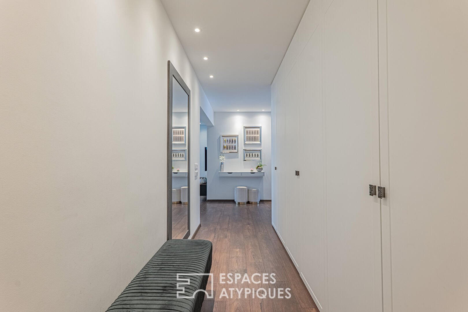 Beautiful 3-room apartment, fully renovated with garage in the basement