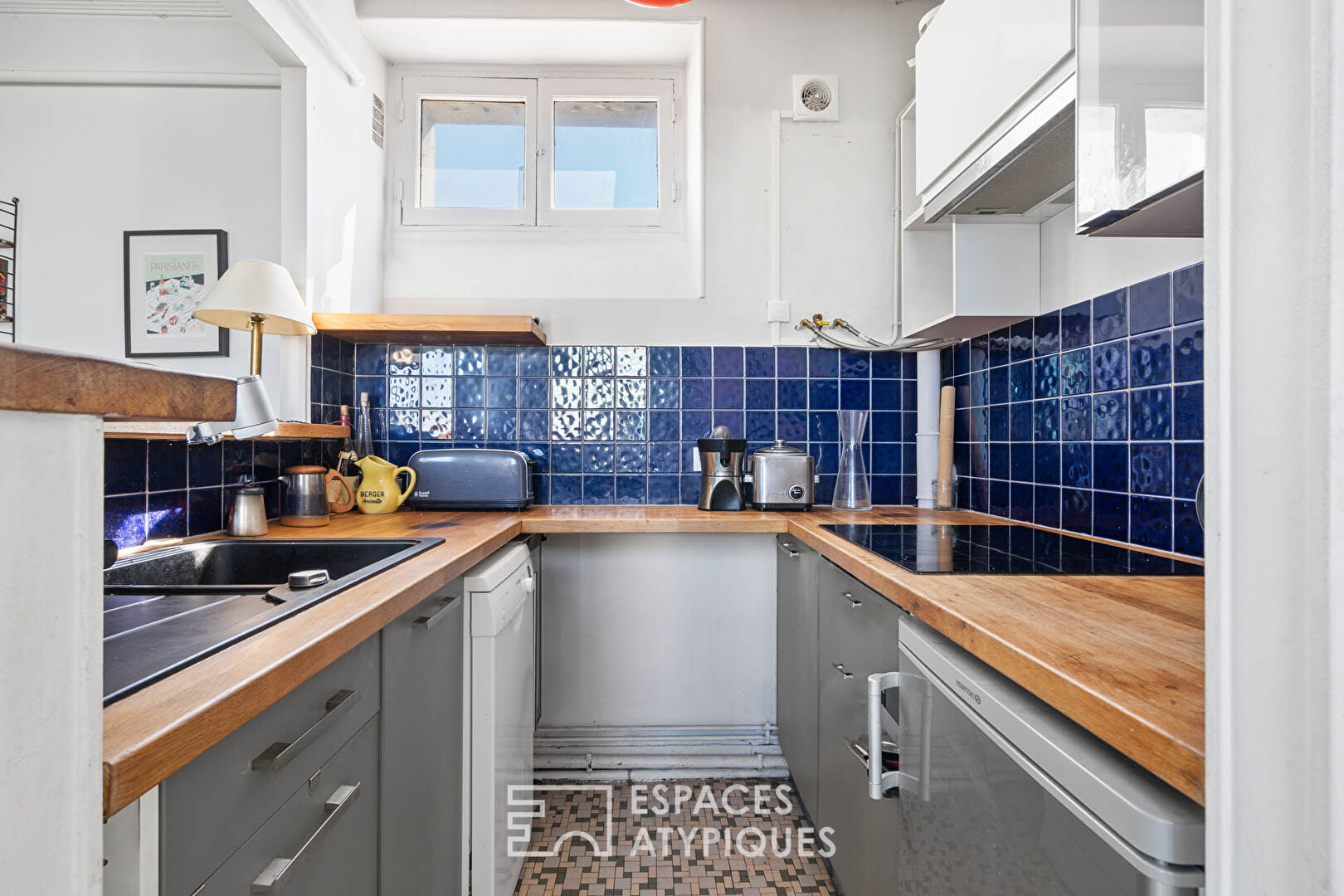 Appartement avec balcon et vue dégagée en dernier étage