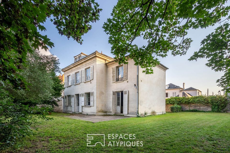 Maison de maître à rénover avec jardin proche Paris