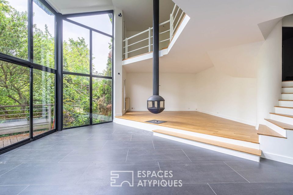 Maison d'architecte avec terrasse et jardin