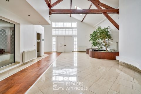 Old carpentry rehabilitated into a loft