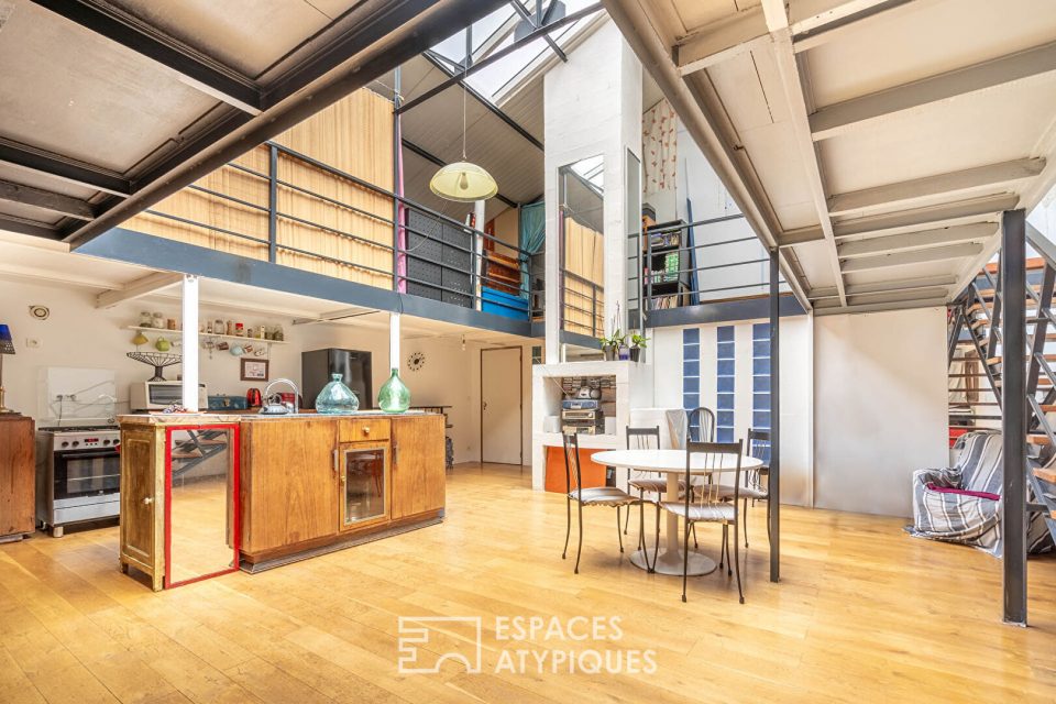 Loft à réinterpréter avec cour privée et terrasse