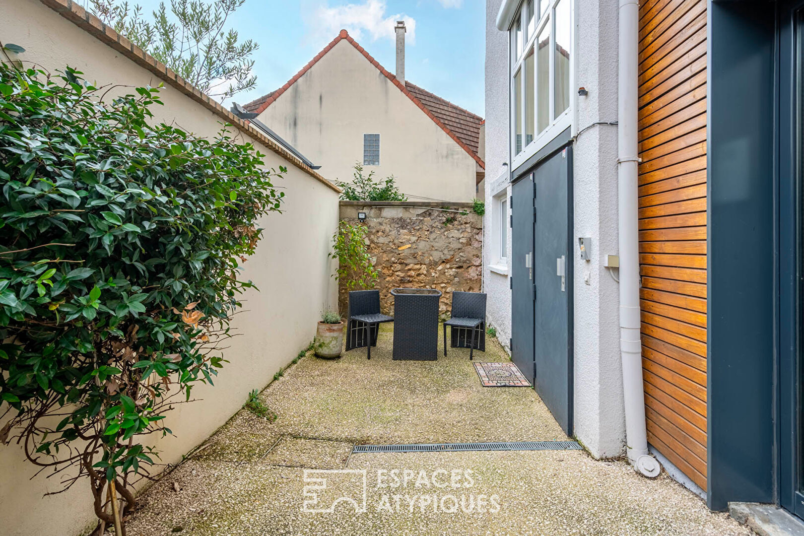 Triplex inversé avec piscine intérieure et terrasse