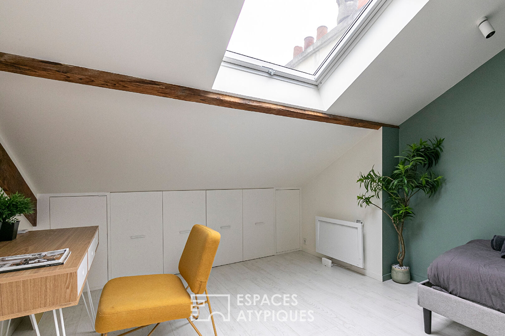 Duplex d’architecte en dernier étage aux portes de Paris