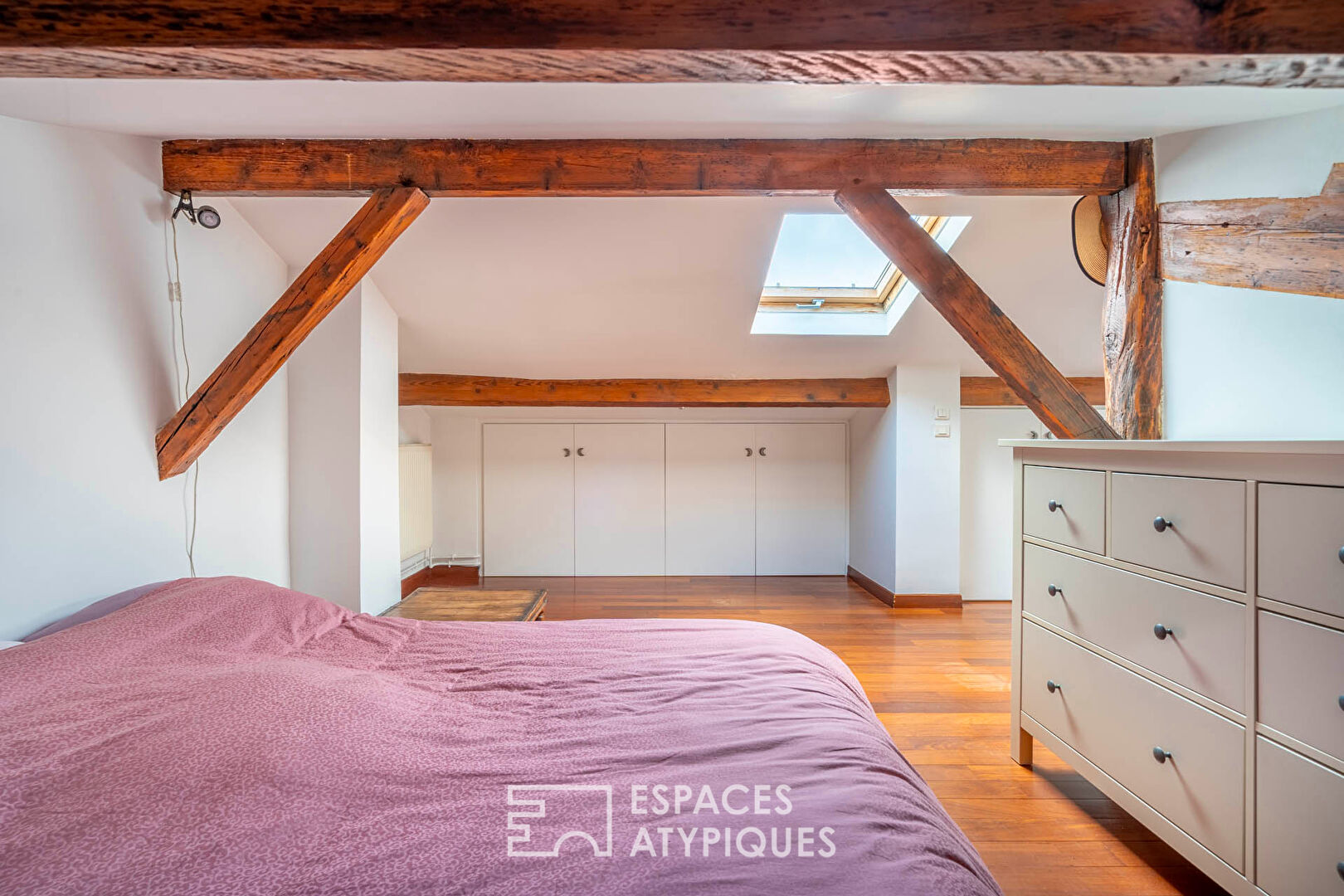 Charming duplex on the top floor in Saint-Mandé