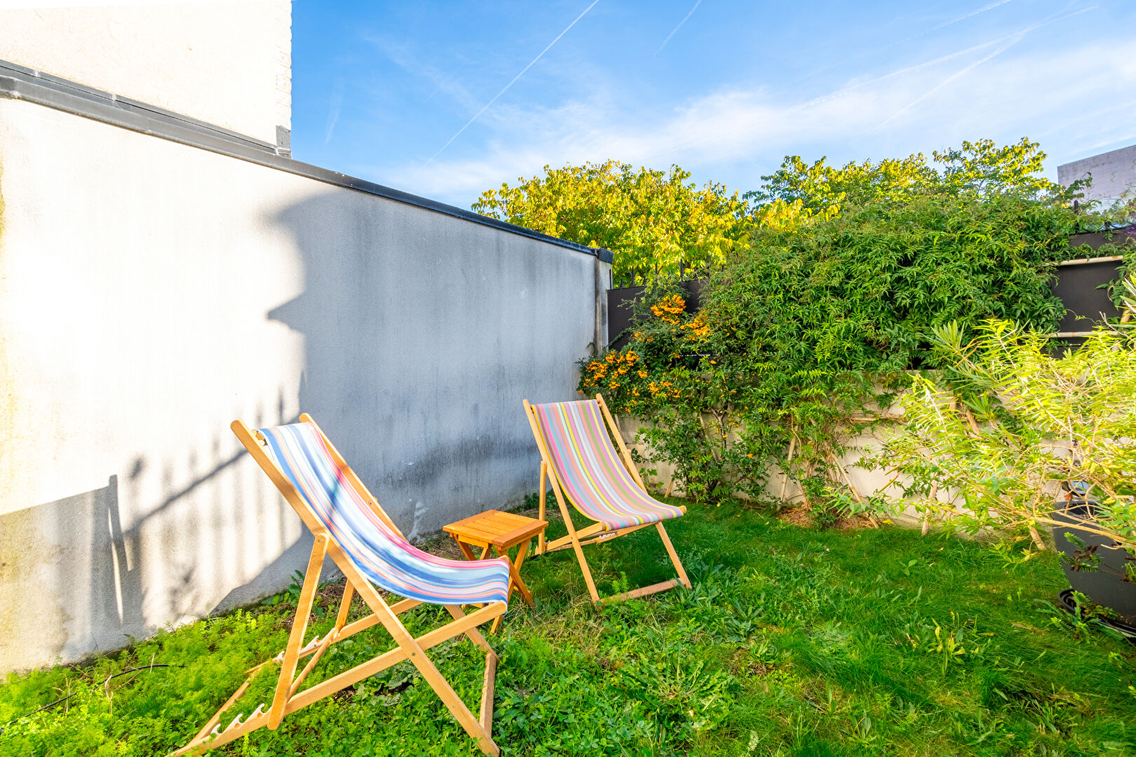 Maison contemporaine avec jardin