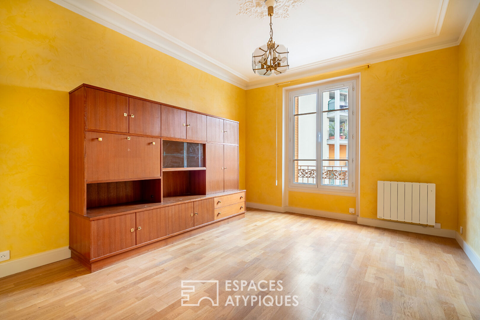 Apartment to renovate in the heart of the village of Fontenay sous bois