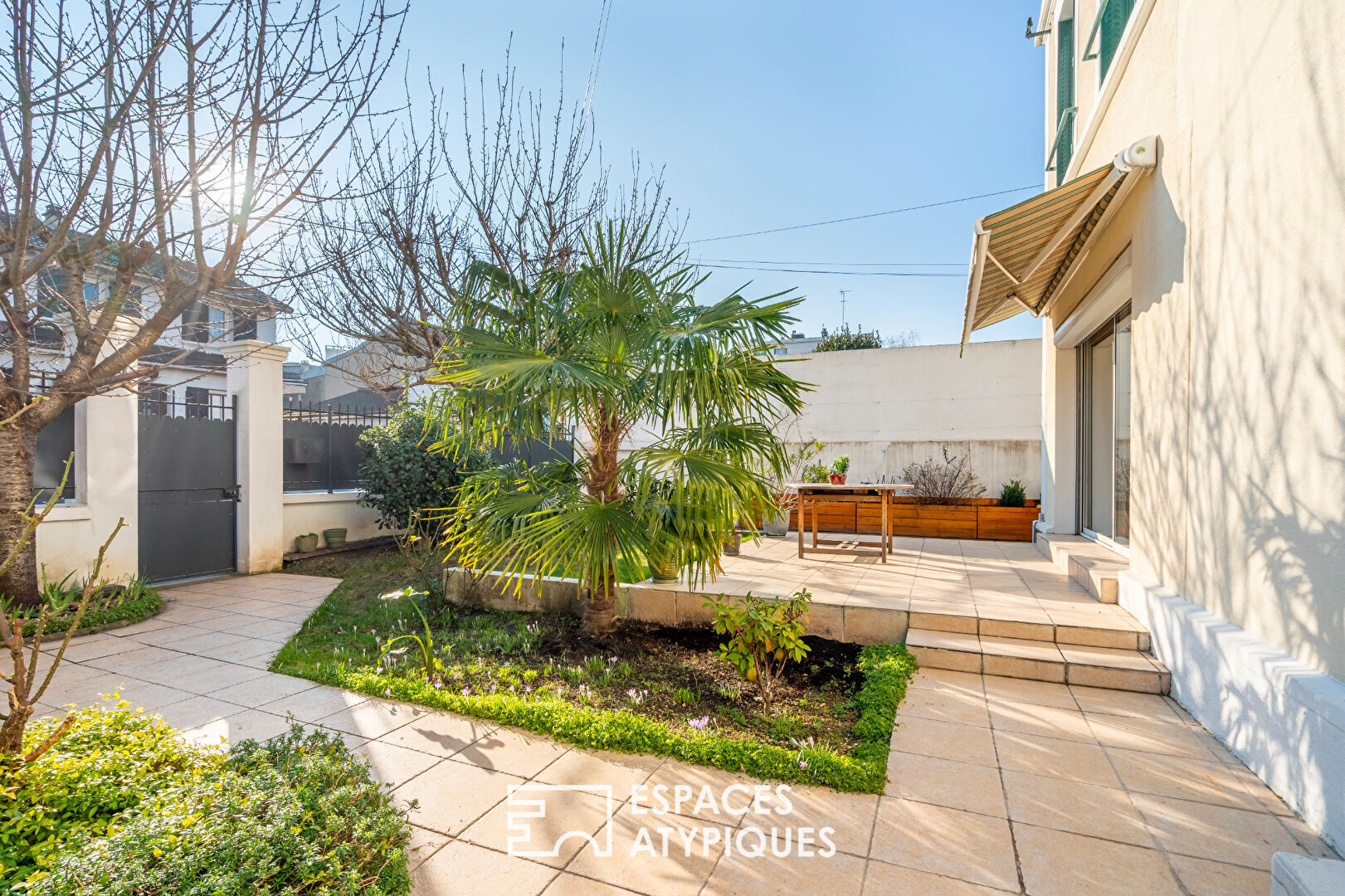 Maison familiale avec jardin et terrasse