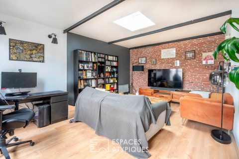 Loft with balcony in a renovated old factory.