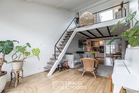 House divided into two Loft with garden