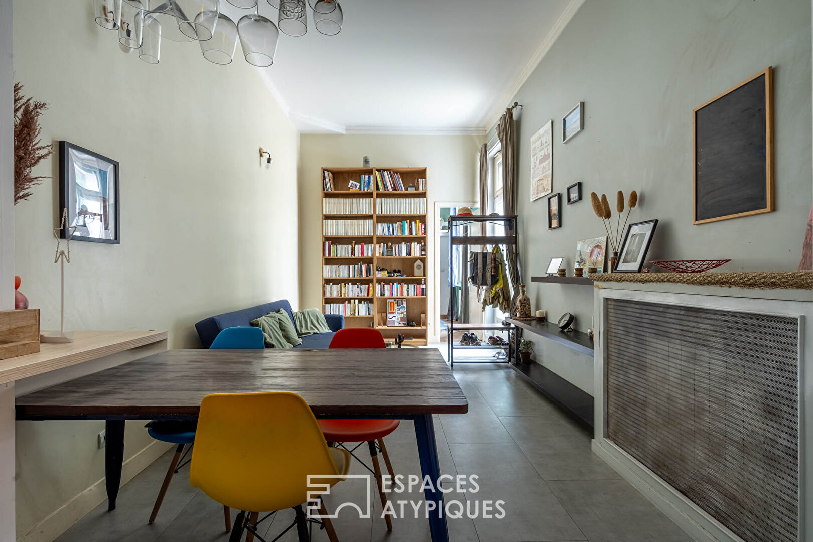 Appartement avec mezzanine sur cour arborée