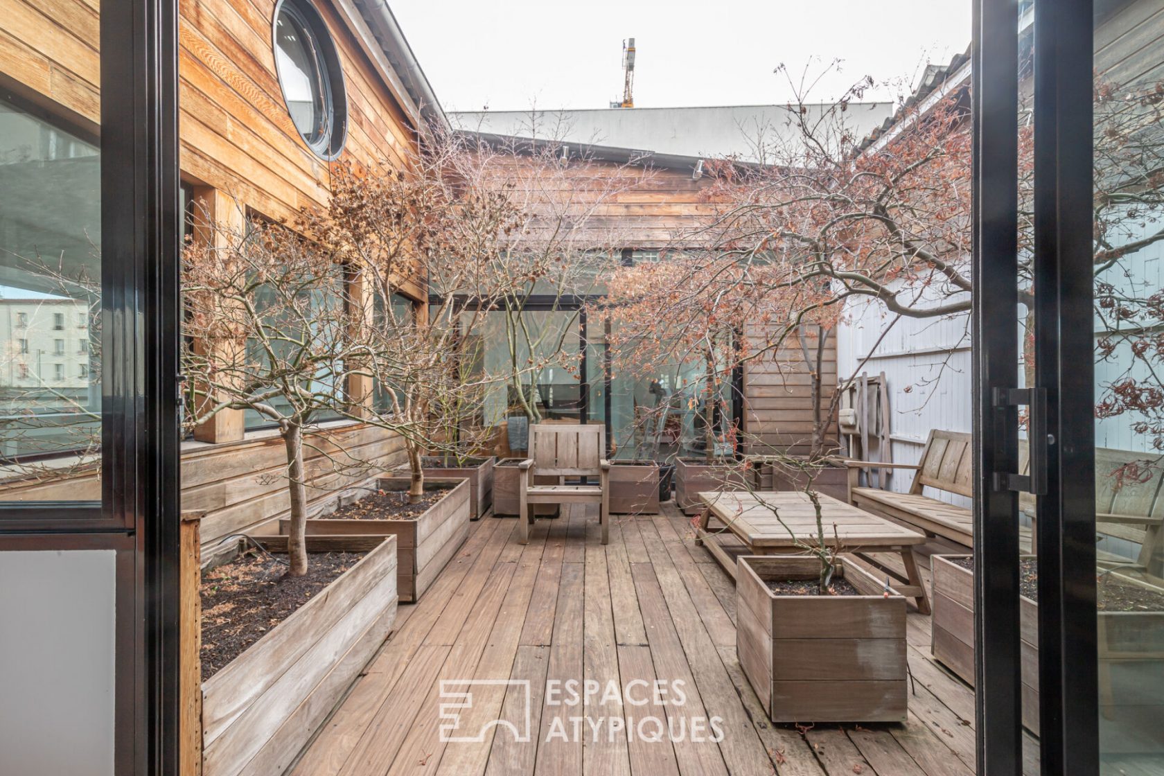 Loft around a patio