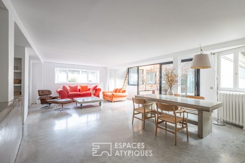 Loft around a patio