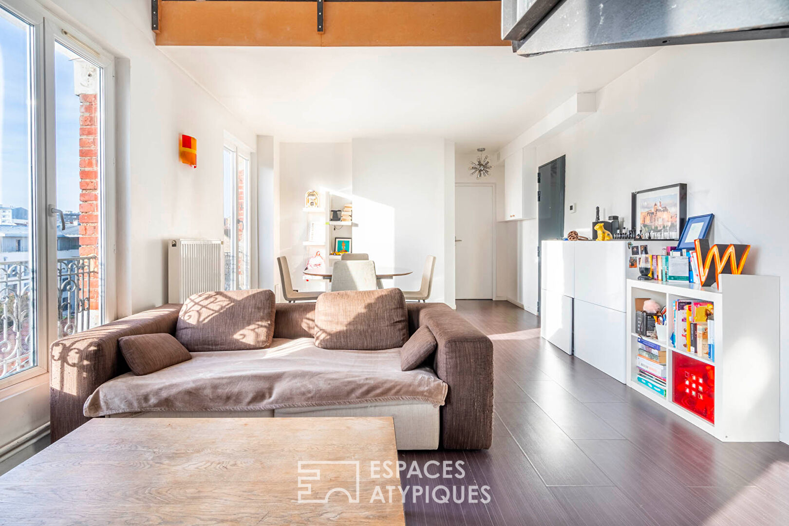 Duplex en dernier étage avec vue sur la Basilique de Saint-Denis