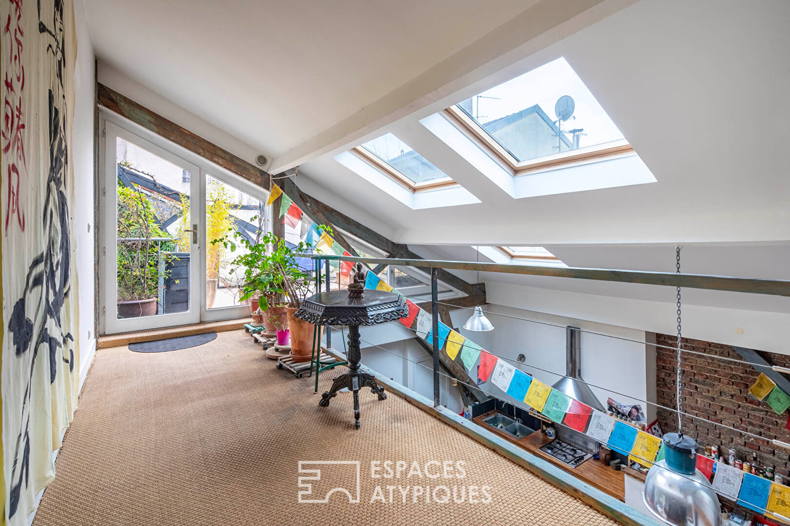 Duplex avec terrasse et jardin