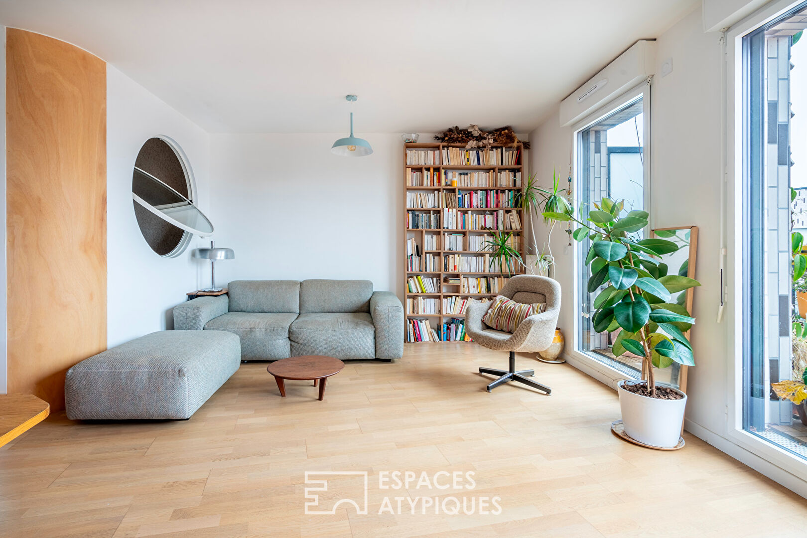 Appartement en dernier étage avec terrasse et balcon