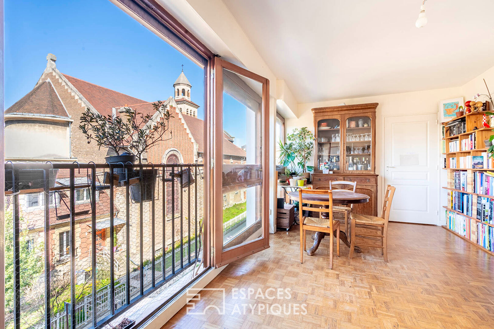 Appartement avec vue sur l’Église Notre-Dame-de-Pontmain de Bagnolet