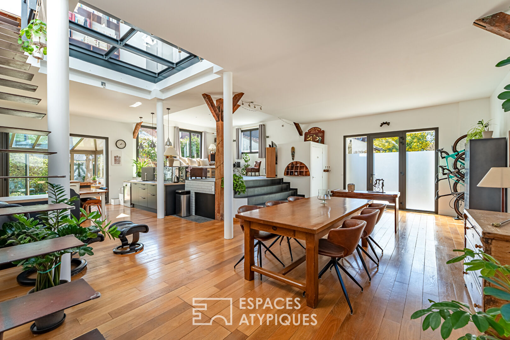 Maison-loft avec jardin et terrasse dans ancienne imprimerie