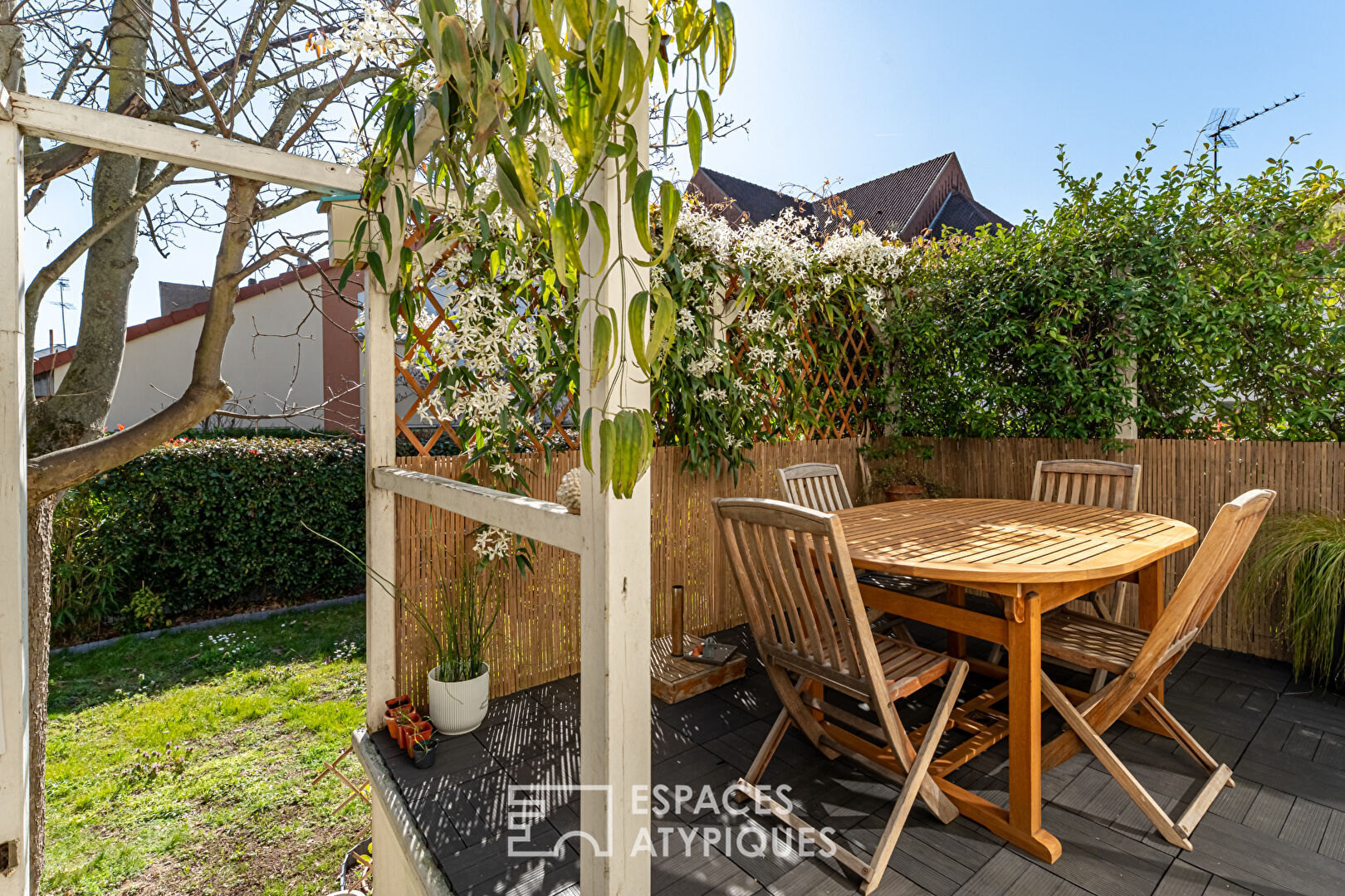 Maison-loft avec jardin et terrasse dans ancienne imprimerie