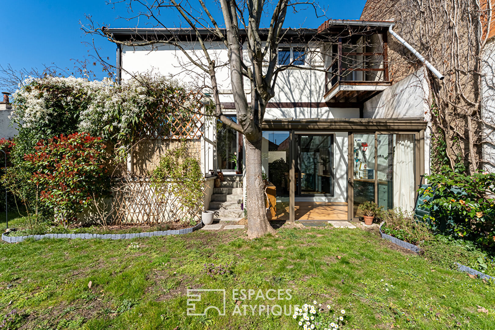 Maison-loft avec jardin et terrasse dans ancienne imprimerie