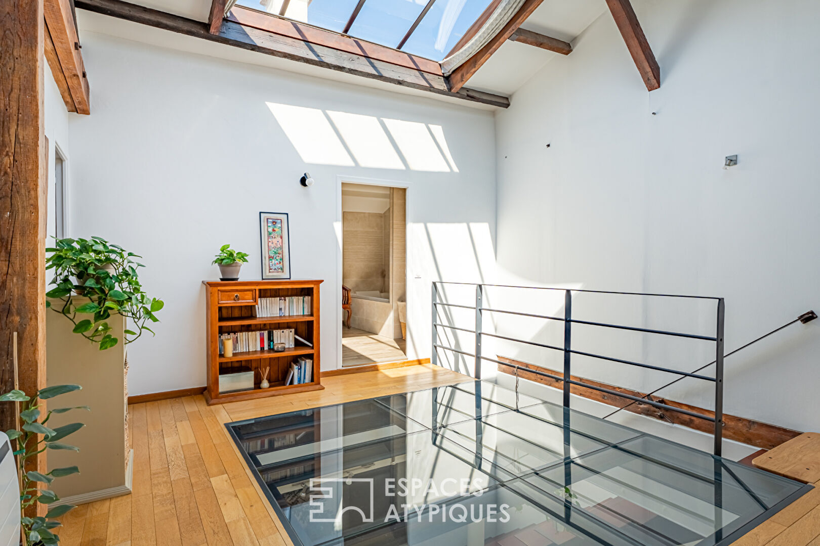 Maison-loft avec jardin et terrasse dans ancienne imprimerie