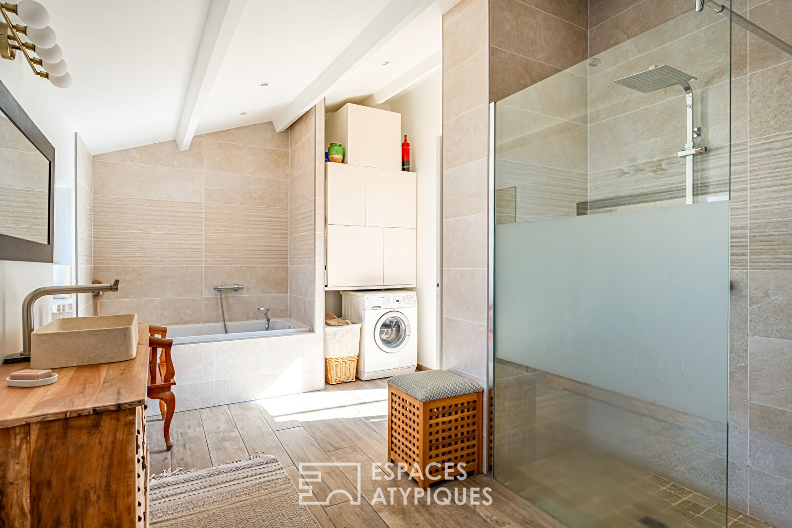 Maison-loft avec jardin et terrasse dans ancienne imprimerie