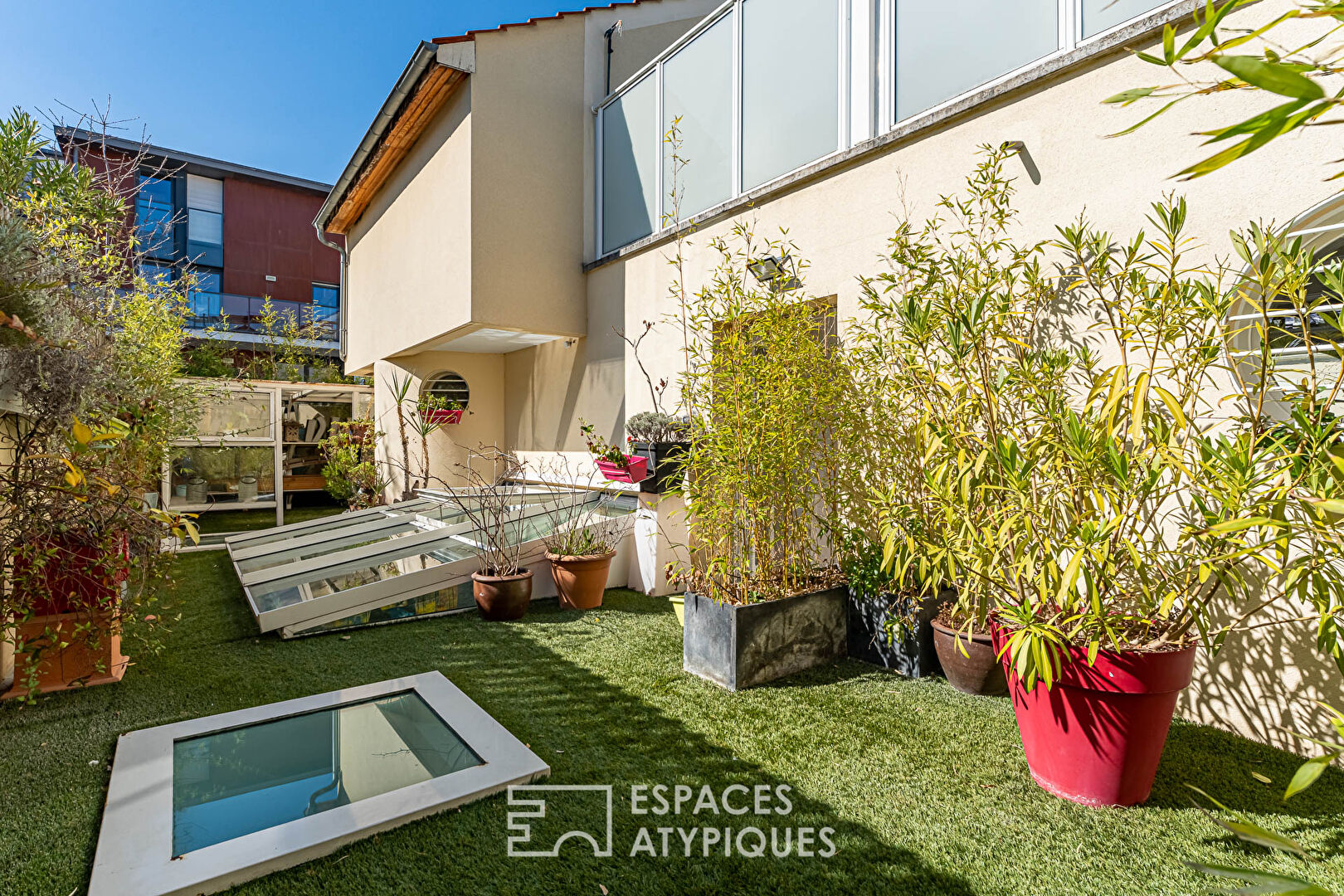 Loft-style townhouse with terraces in Issy-les-Moulineaux