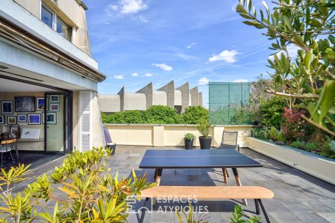 Duplex with terrace designed by architect Henri Pottier in the heart of the Princes district