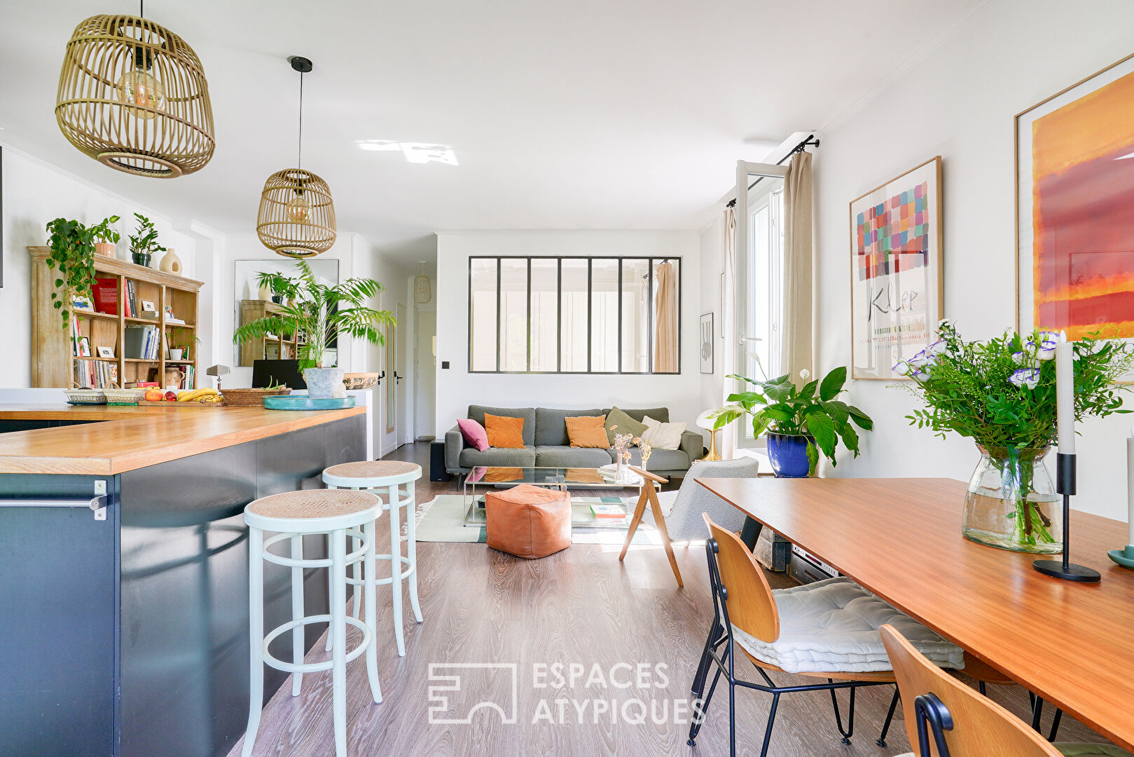 Duplex avec jardin privatif dans le quartier Bac