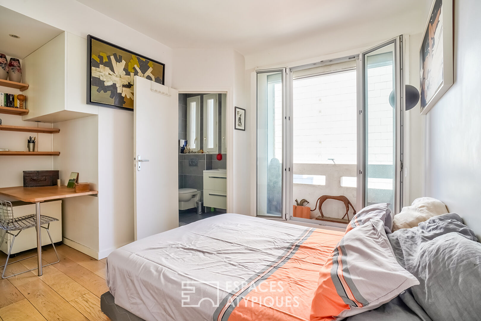 Appartement traversant avec vues sur la Seine et la tour Eiffel