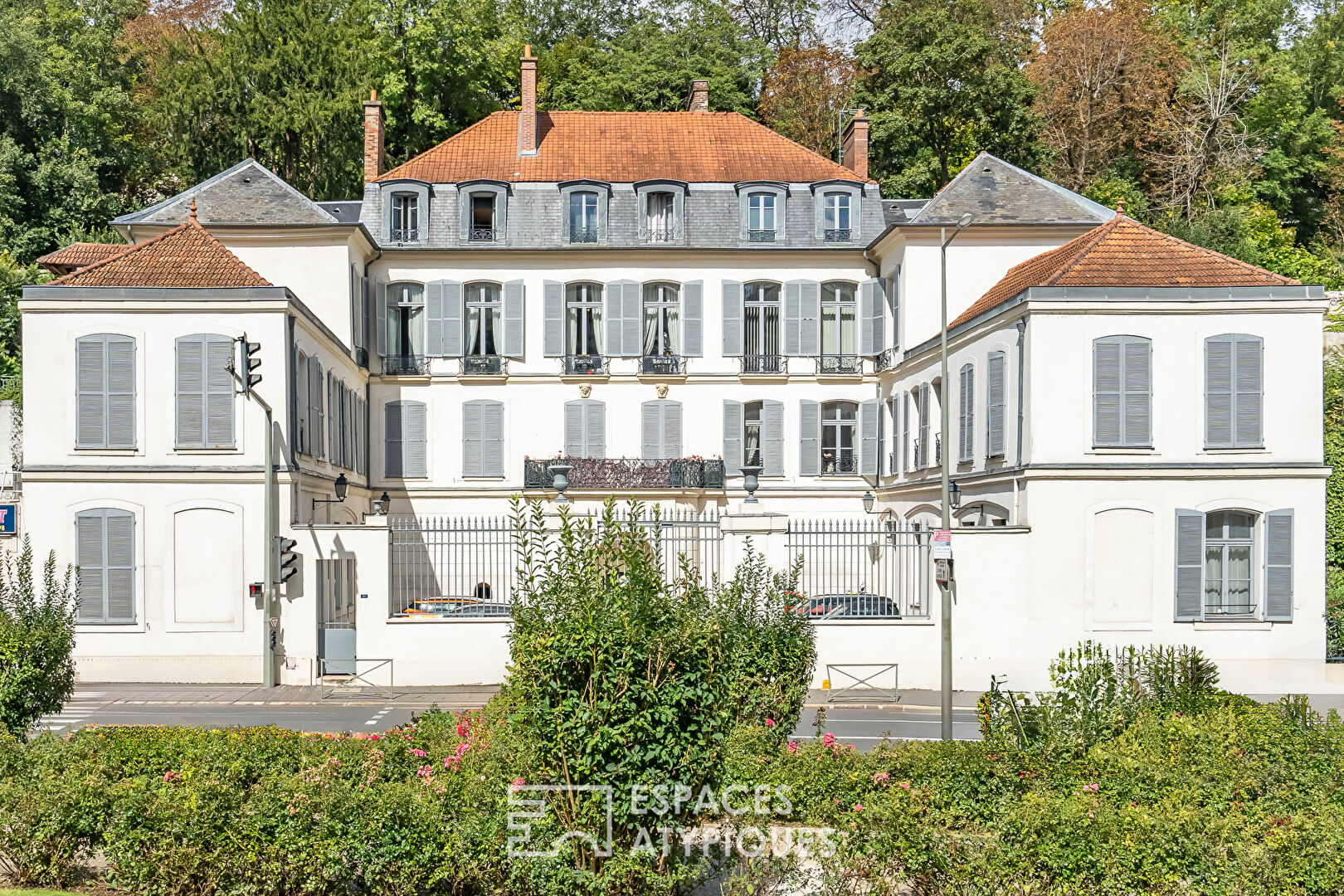 Duplex in the Children’s Hotel of Madame de Montespan in Sèvres