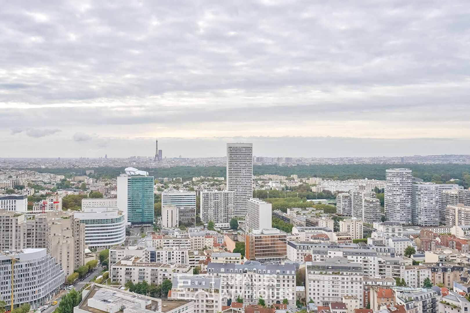 Etage très élevé avec balcon et vue imprenable