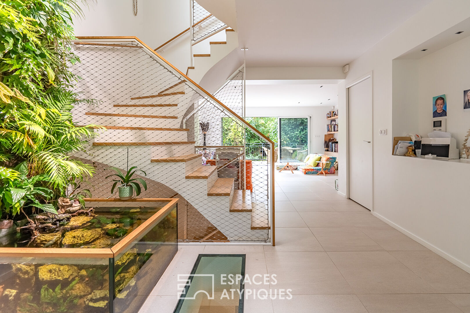 Architect’s house with garden and roof terrace overlooking the Eiffel Tower in Issy-les-Moulineaux