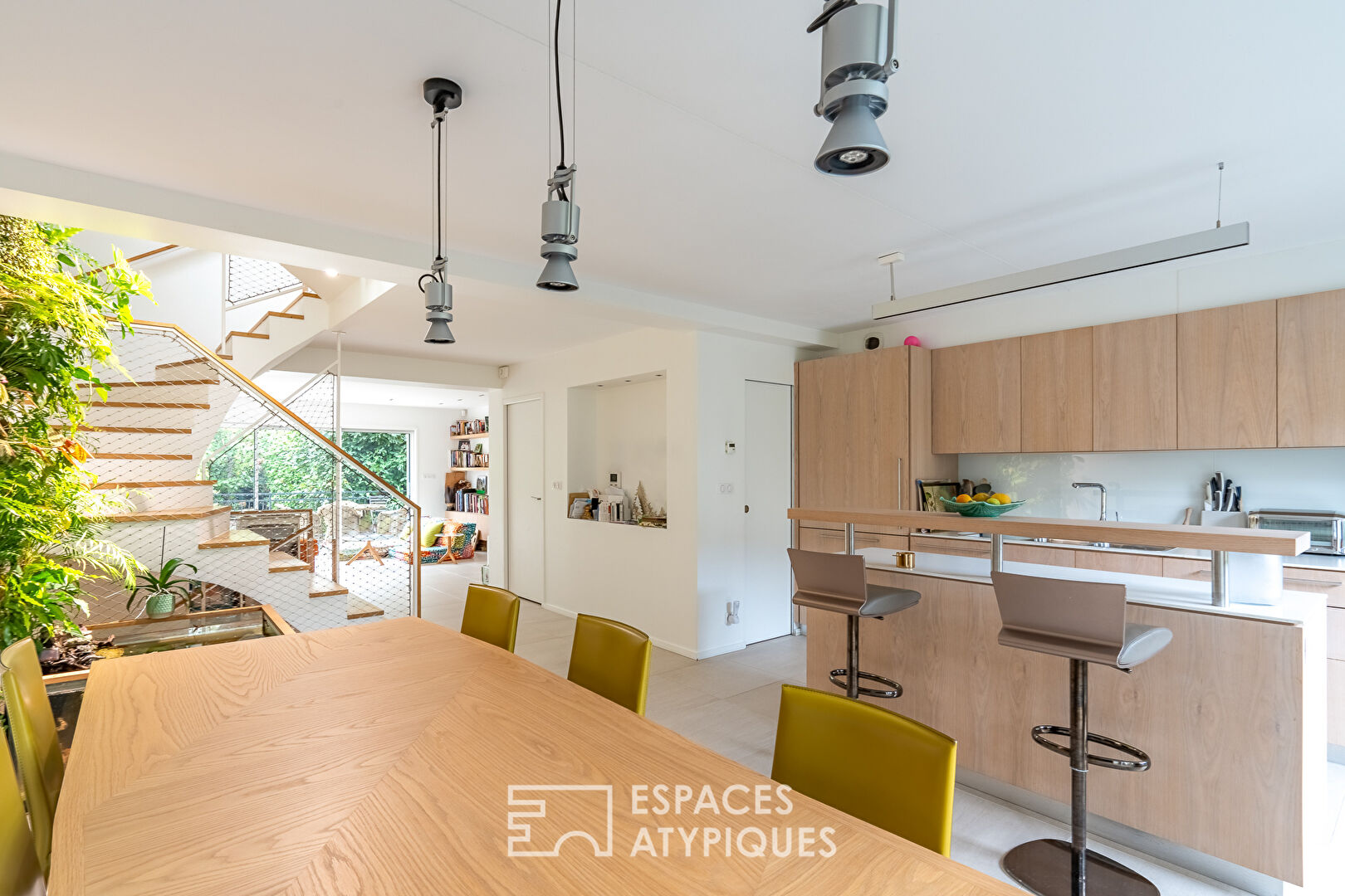 Architect’s house with garden and roof terrace overlooking the Eiffel Tower in Issy-les-Moulineaux