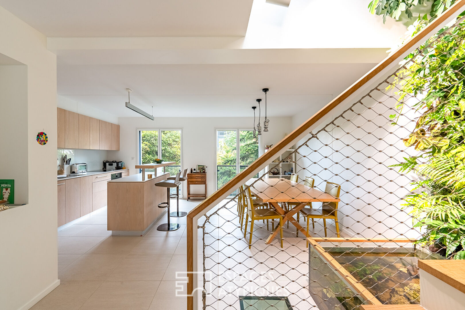 Architect’s house with garden and roof terrace overlooking the Eiffel Tower in Issy-les-Moulineaux