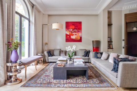 Sublime duplex familial avec jardin dans un square privatif à Neuilly