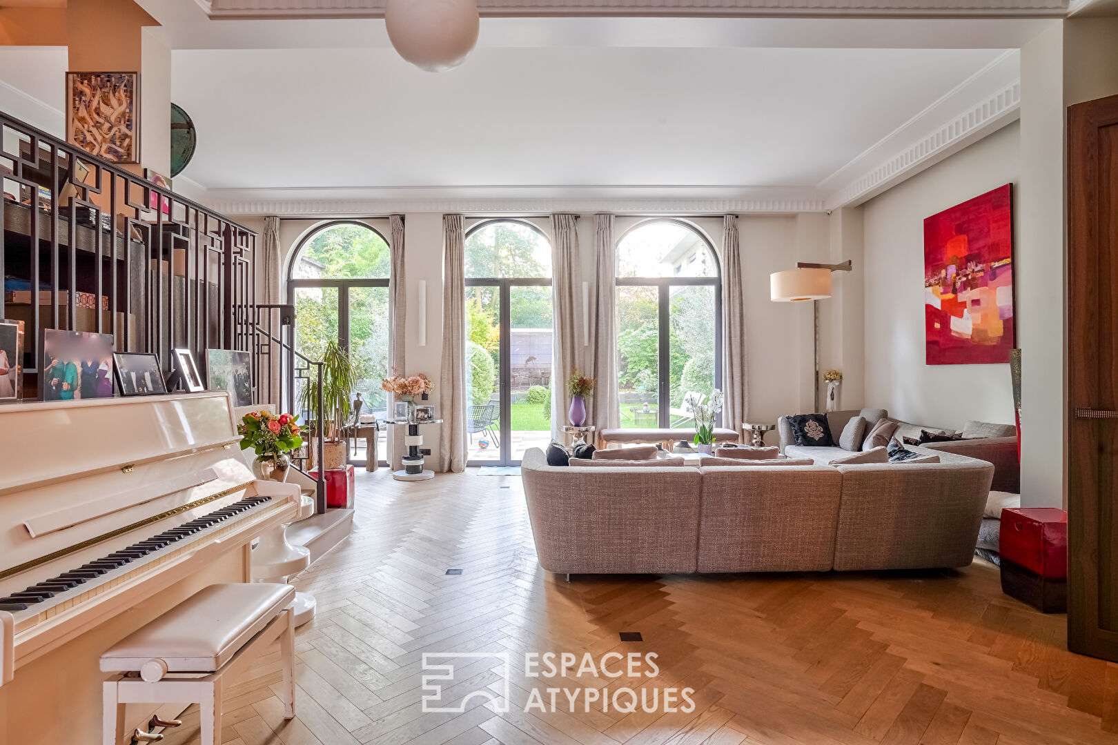 Sublime duplex familial avec jardin dans un square privatif à Neuilly