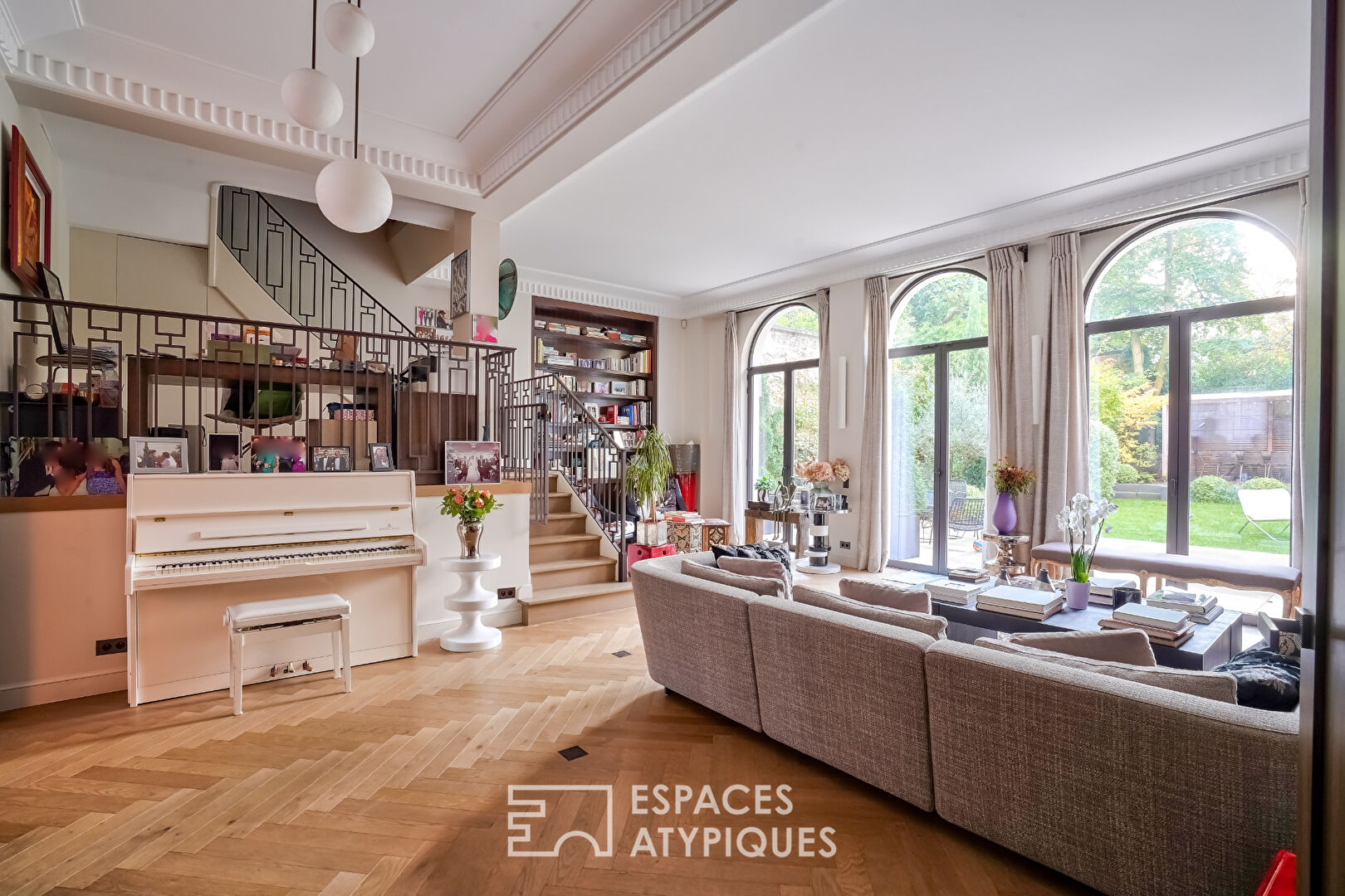 Sublime duplex familial avec jardin dans un square privatif à Neuilly